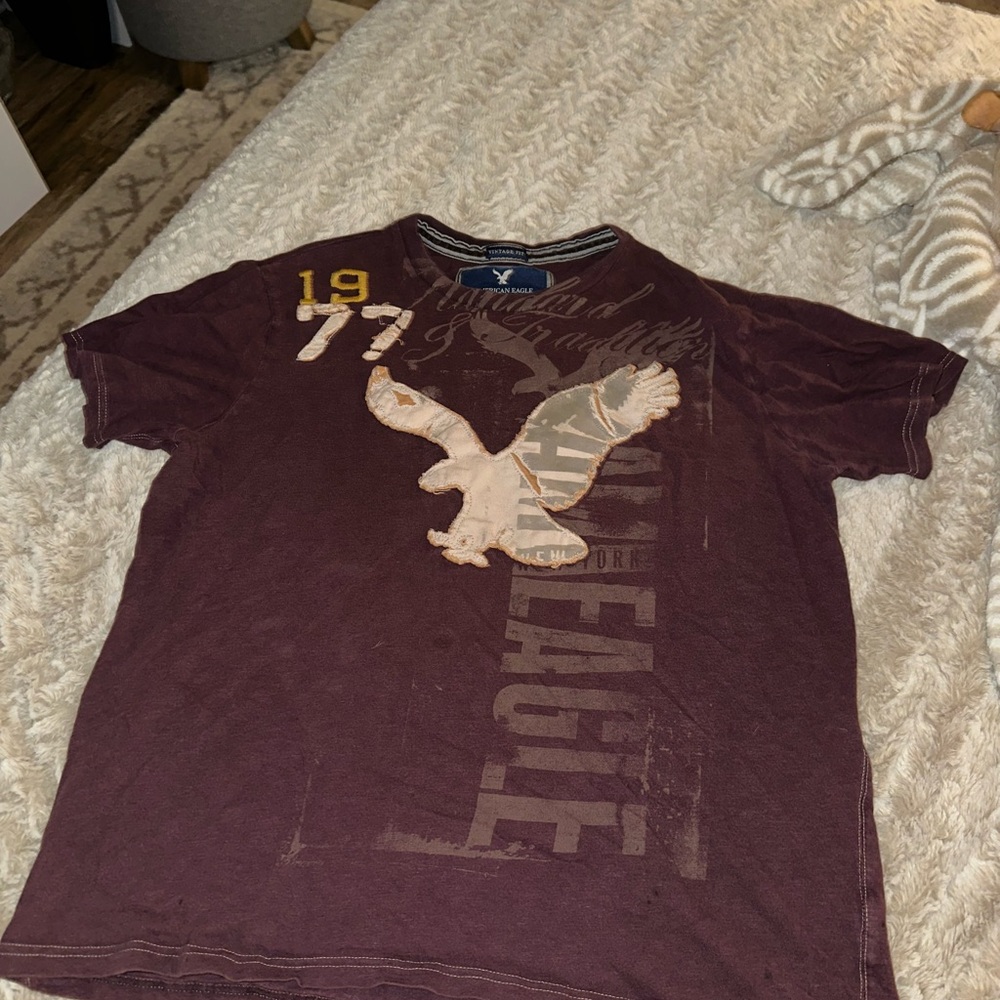 American Eagle Outfitters Vintage Fit Tee in Burgundy